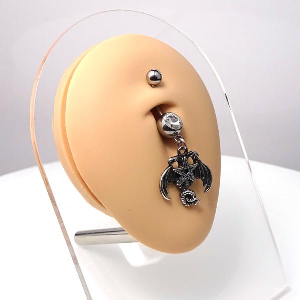 Bauchnabelpiercing